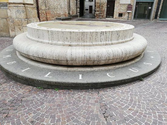 l'Umbilicus Italiae