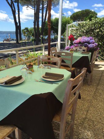 Ristorante Di fronte