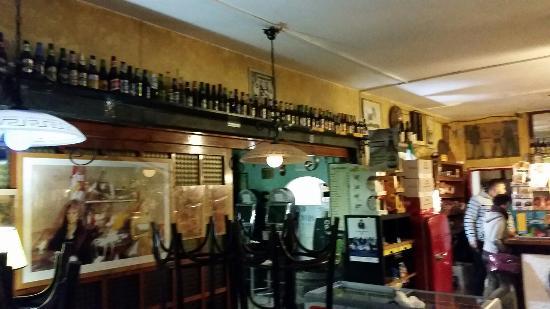 Benny's Pub