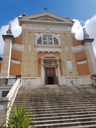 l'église des Saints-Anges Gardiens