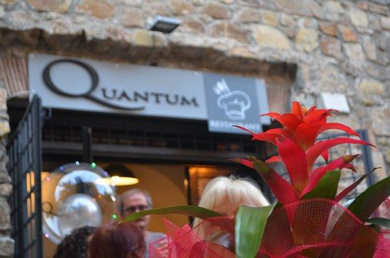 Quantum Restaurant