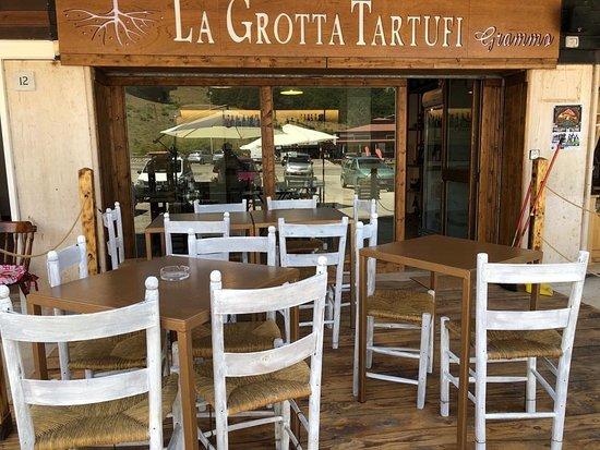 La Grotta Tartufi