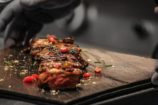 Manzo Steakhouse