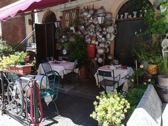 La Locandina di Bacco
