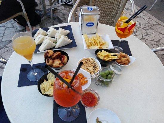 Benito Lounge Bar