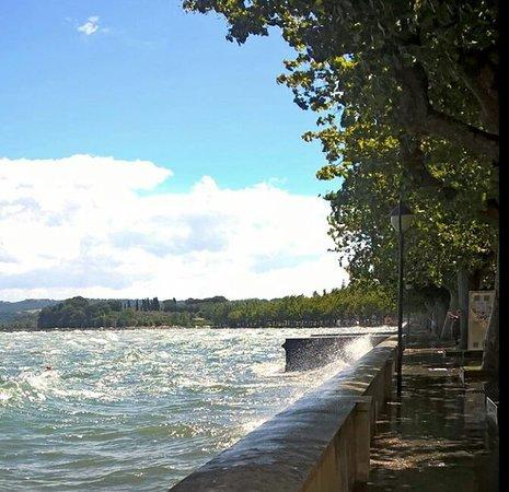 Lungolago di Marta