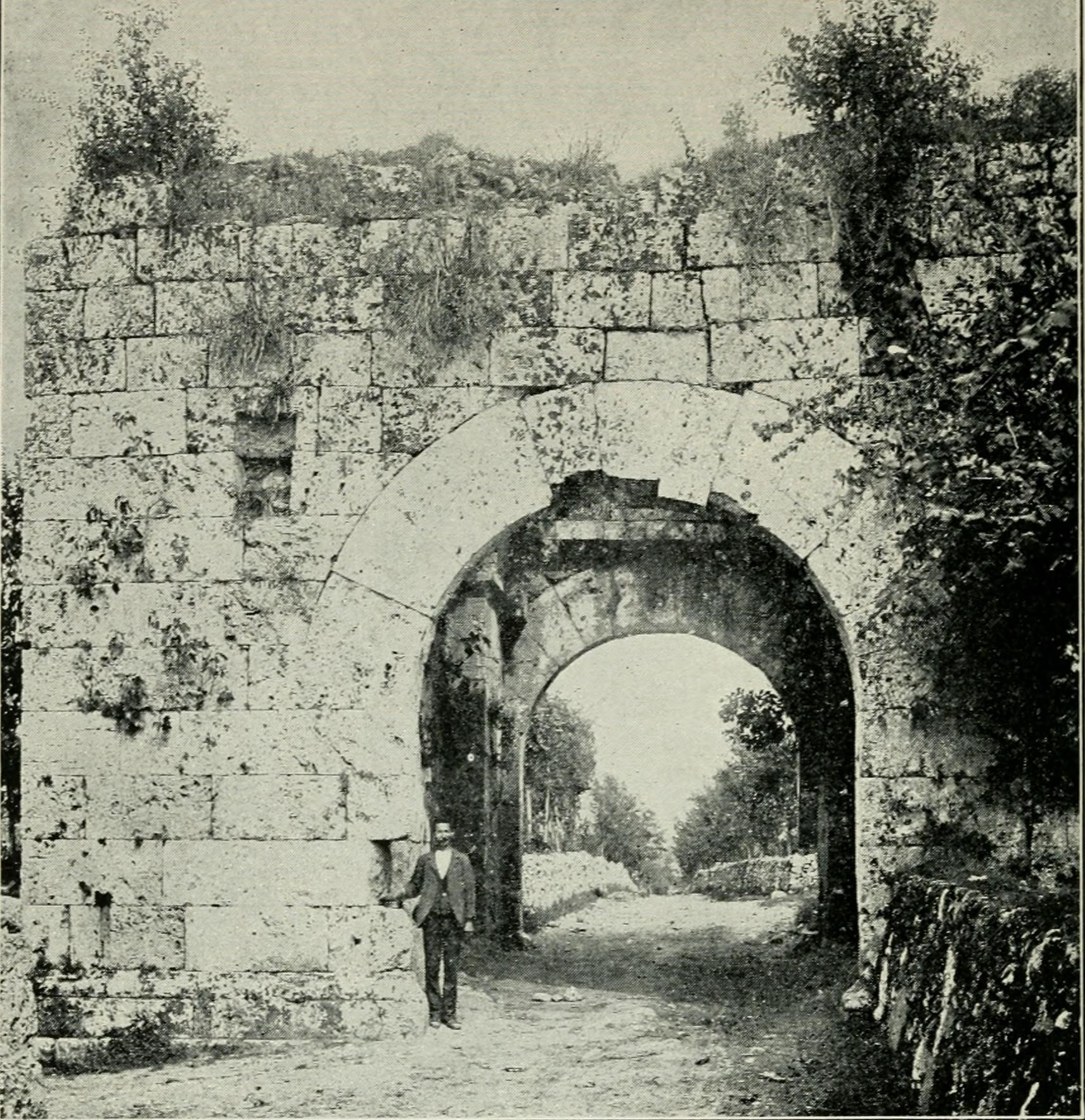 Porta Capuana