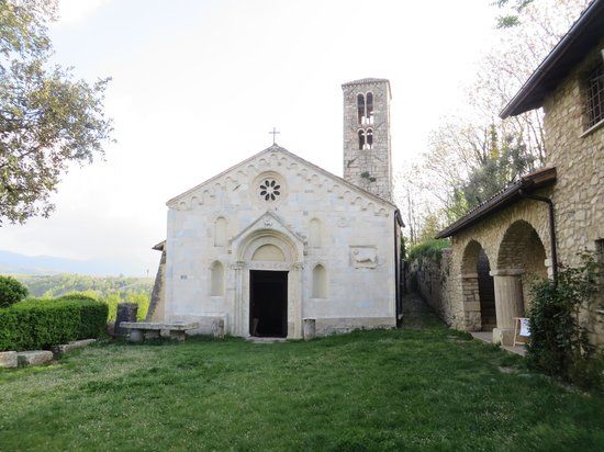 Chiesa Romanica di Santa Vittoria