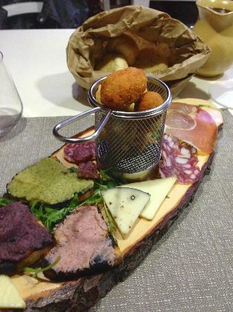 Ristorante "Hosteria Senza Tempo"